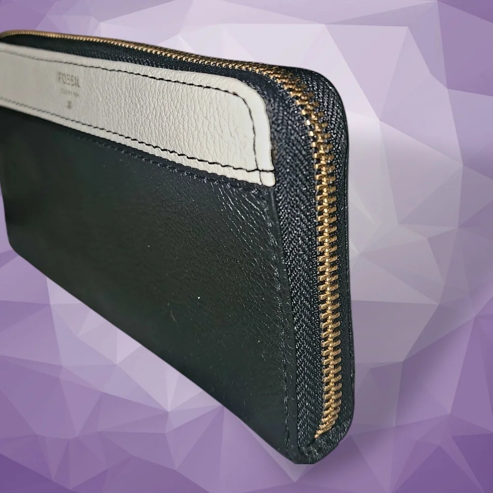 Fossil Leather Zip Around Wallet